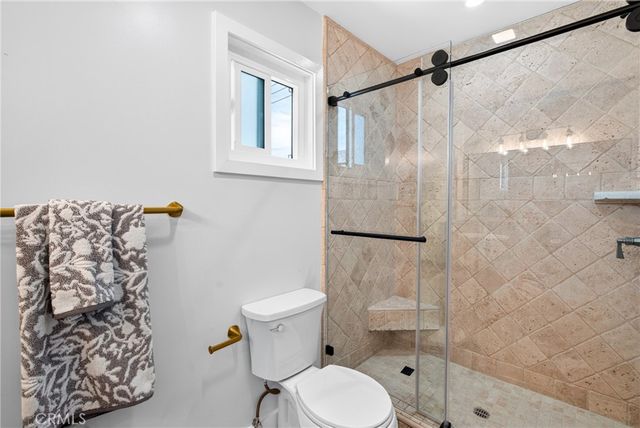 19352 Brookhurst, Huntington Beach, CA 92646