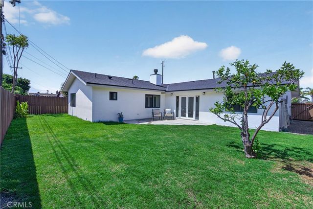 19352 Brookhurst, Huntington Beach, CA 92646