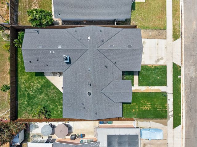 19352 Brookhurst, Huntington Beach, CA 92646