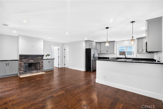 19352 Brookhurst, Huntington Beach, CA 92646