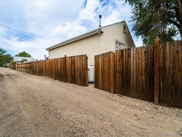 3090 W Hawthorne Place, Denver, CO 80221