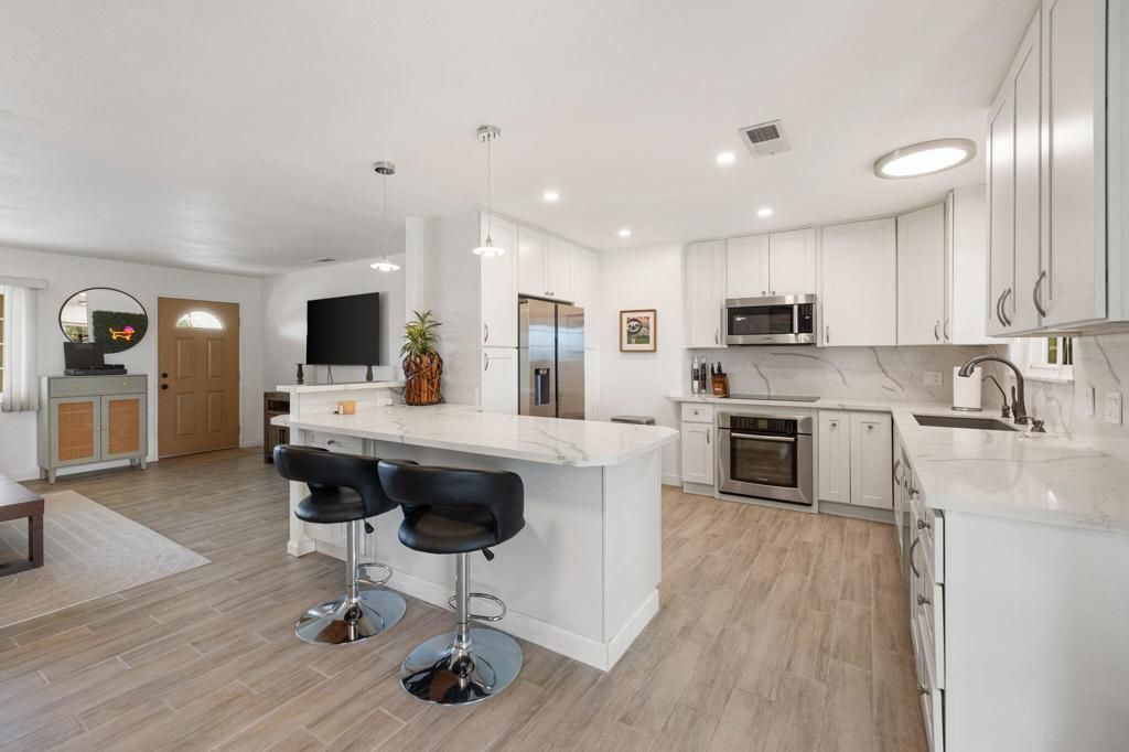 Image 13 of property listing at 42600 Wisconsin Avenue, Palm Desert, CA 92211