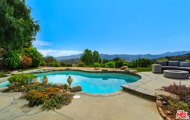 21128 Bellini Drive, Topanga (los Angeles), CA 90290