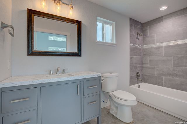 569 Ledgeview, Canyon Lake, TX 78133