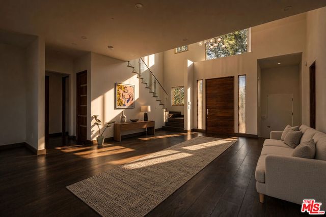 2408 Castle Heights Avenue, Los Angeles, CA 90034
