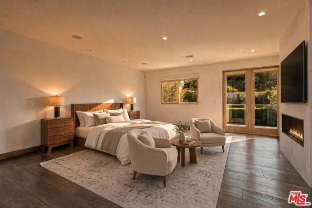 2408 Castle Heights Avenue, Los Angeles, CA 90034