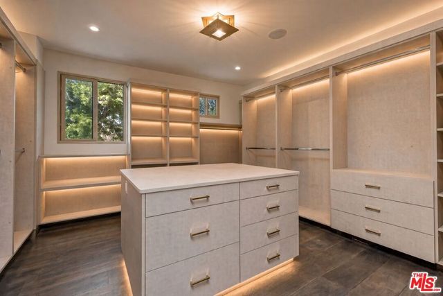 2408 Castle Heights Avenue, Los Angeles, CA 90034