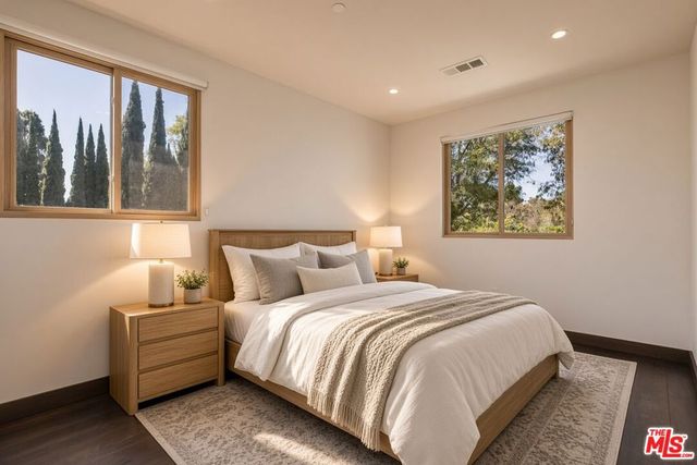 2408 Castle Heights Avenue, Los Angeles, CA 90034