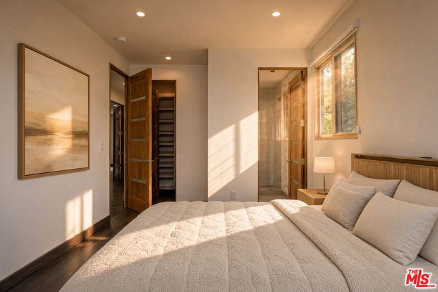 2408 Castle Heights Avenue, Los Angeles, CA 90034
