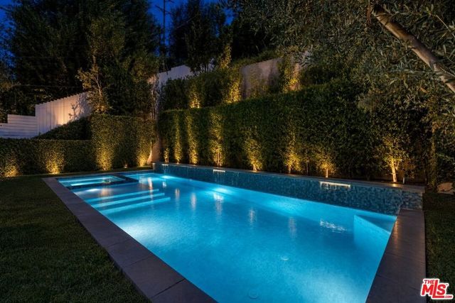2408 Castle Heights Avenue, Los Angeles, CA 90034