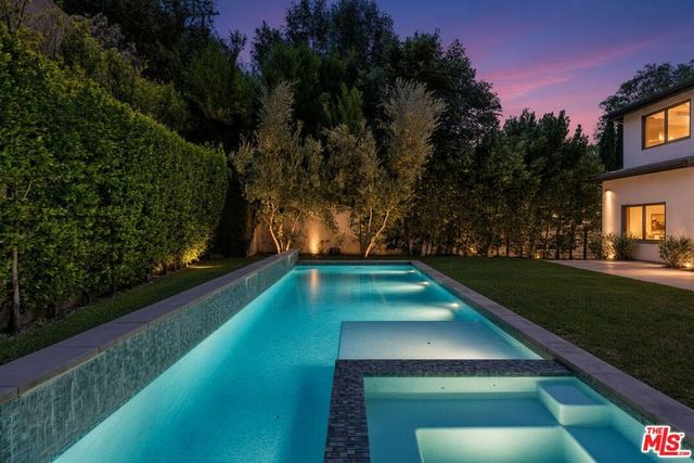 2408 Castle Heights Avenue, Los Angeles, CA 90034