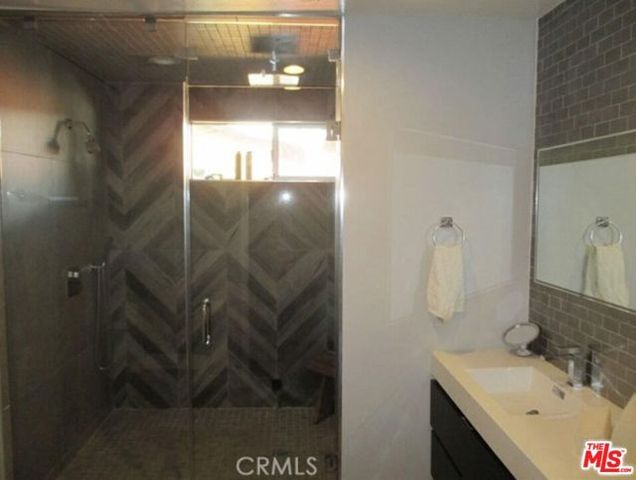 6008 S Chariton Avenue, Los Angeles, CA 90056