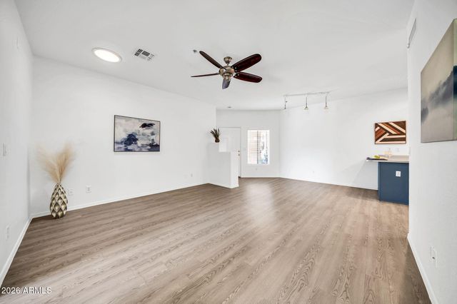 8800 N 107th Avenue 52, Peoria, AZ 85345