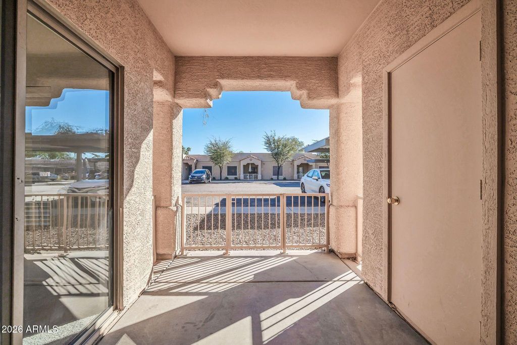 Image 16 of property listing at 8800 N 107th Avenue 52, Peoria, AZ 85345