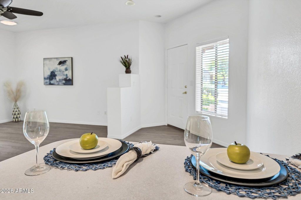 Image 4 of property listing at 8800 N 107th Avenue 52, Peoria, AZ 85345