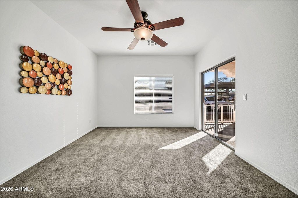 Image 5 of property listing at 8800 N 107th Avenue 52, Peoria, AZ 85345