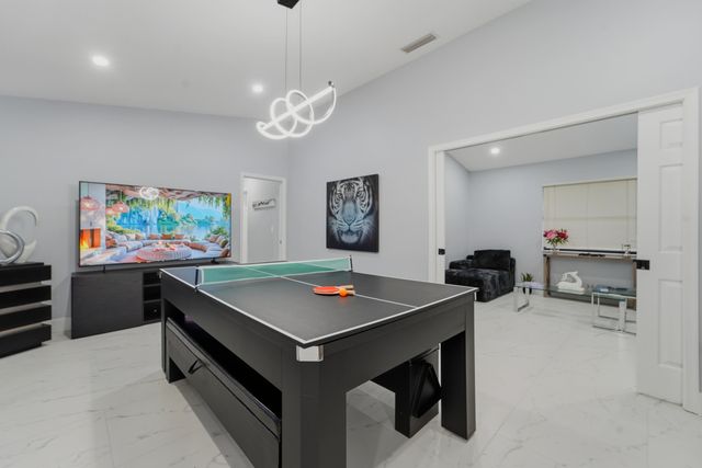606 JUNIPER Place, Wellington, FL 33414