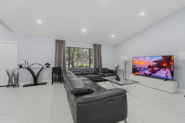 606 JUNIPER Place, Wellington, FL 33414