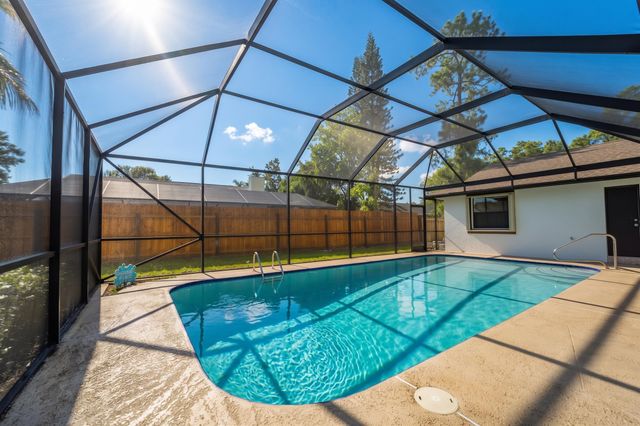 606 JUNIPER Place, Wellington, FL 33414