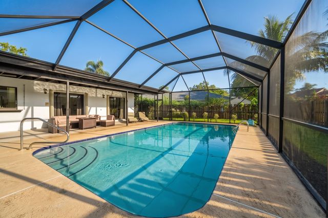606 JUNIPER Place, Wellington, FL 33414