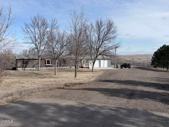 1802 U.S. 85 Highway N, Watford City, ND 58854 property photo