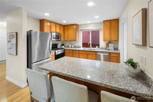 22669 Fern Reach Circle NE, Redmond, WA 98053