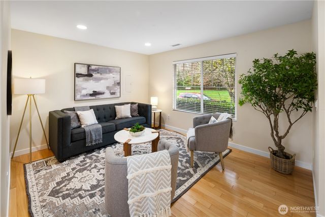 22669 Fern Reach Circle NE, Redmond, WA 98053