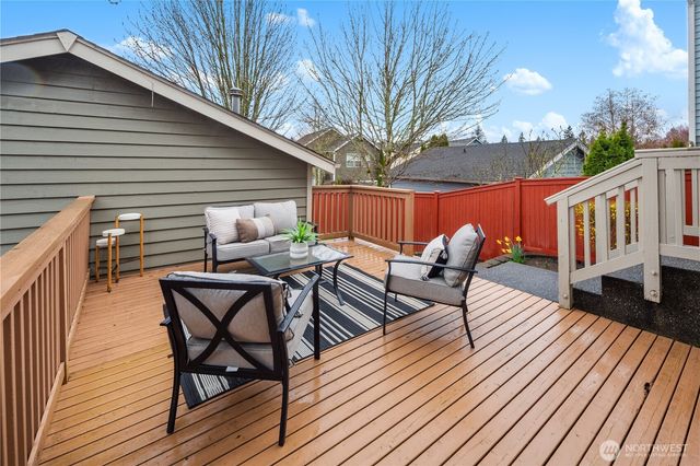 22669 Fern Reach Circle NE, Redmond, WA 98053