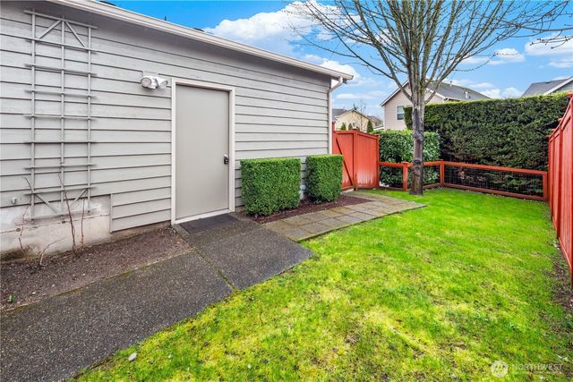 22669 Fern Reach Circle NE, Redmond, WA 98053