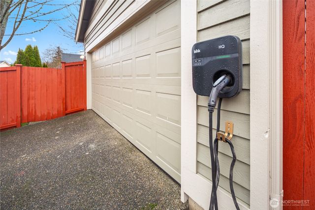 22669 Fern Reach Circle NE, Redmond, WA 98053