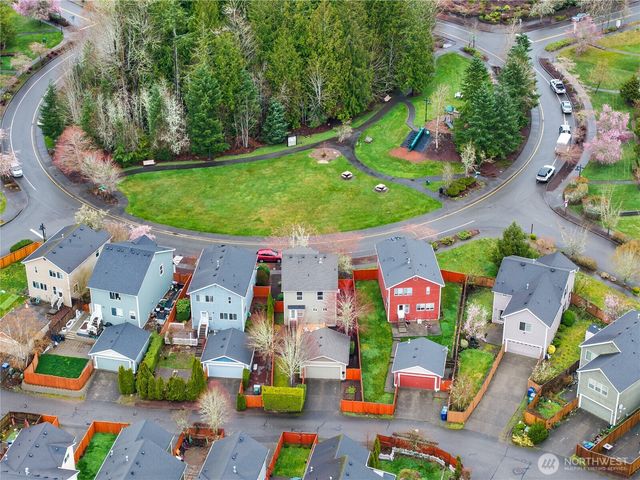 22669 Fern Reach Circle NE, Redmond, WA 98053