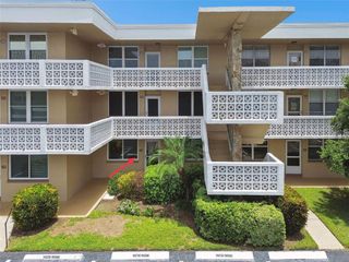 5095 BAY STREET NE 114, St Petersburg, FL 33703
