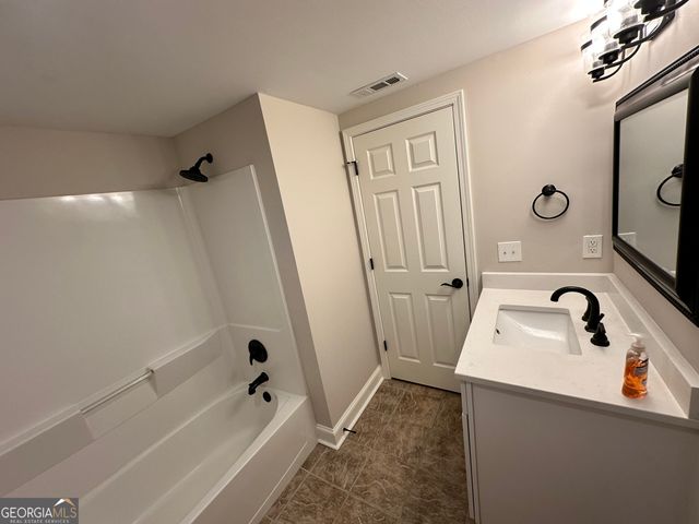 715 Fawn Ridge Court, Roswell, GA 30075