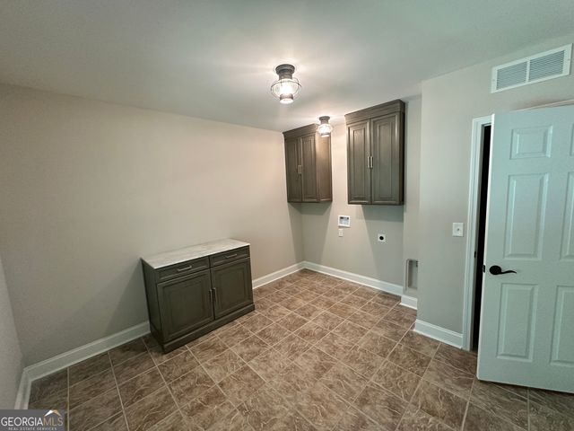 715 Fawn Ridge Court, Roswell, GA 30075