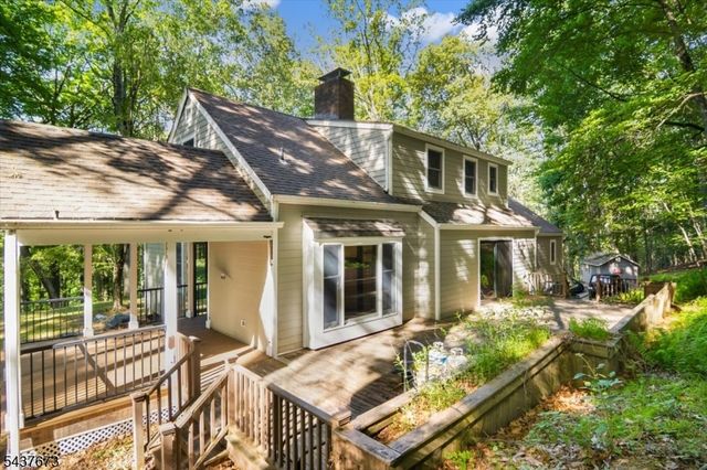 15 Burrell Rd, Tewksbury Twp., NJ 08833