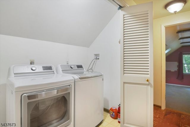 15 Burrell Rd, Tewksbury Twp., NJ 08833