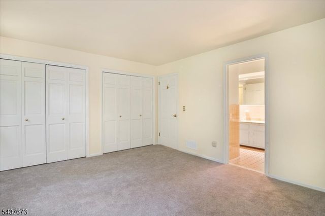 15 Burrell Rd, Tewksbury Twp., NJ 08833