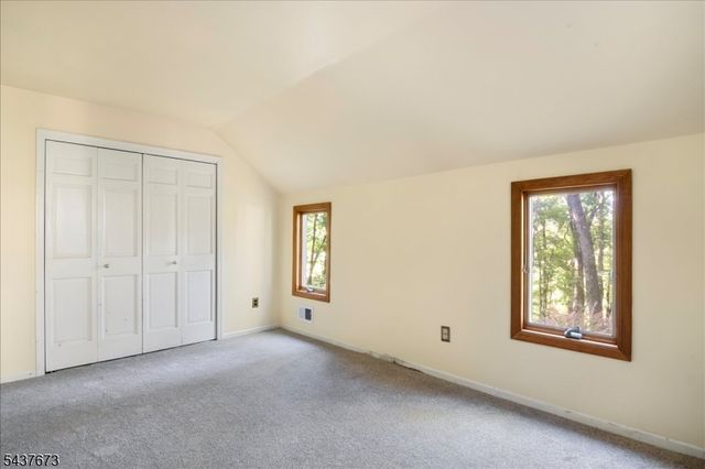 15 Burrell Rd, Tewksbury Twp., NJ 08833