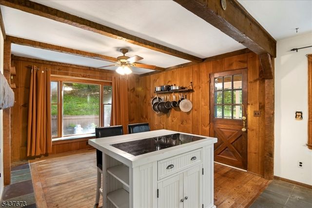 15 Burrell Rd, Tewksbury Twp., NJ 08833