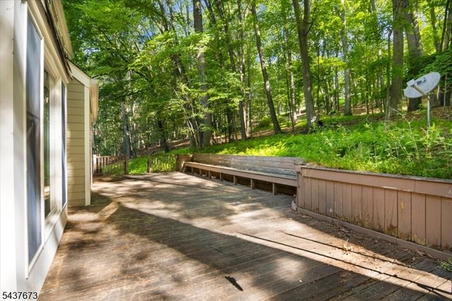 15 Burrell Rd, Tewksbury Twp., NJ 08833