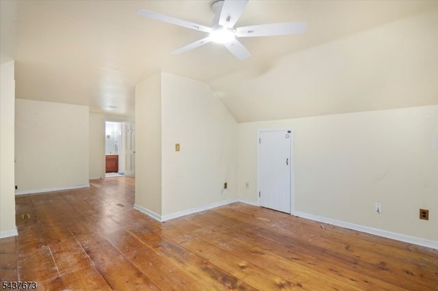 15 Burrell Rd, Tewksbury Twp., NJ 08833