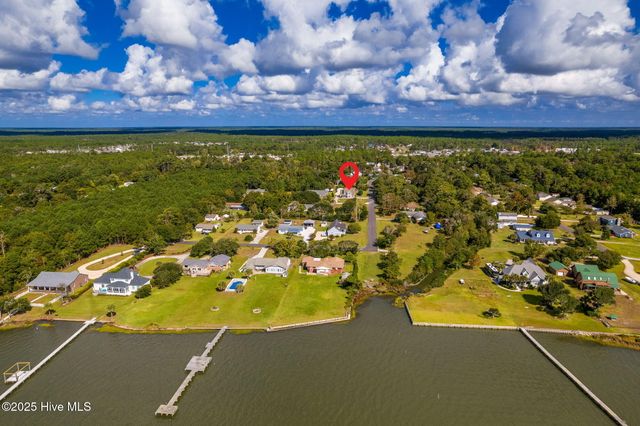 106 Barbour Drive, Newport, NC 28570