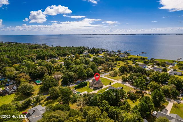106 Barbour Drive, Newport, NC 28570