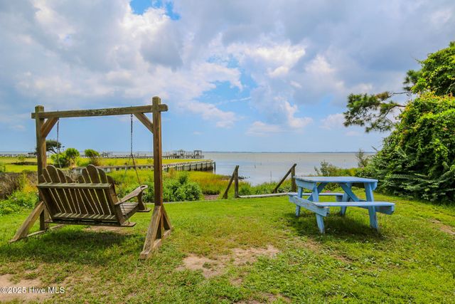 106 Barbour Drive, Newport, NC 28570