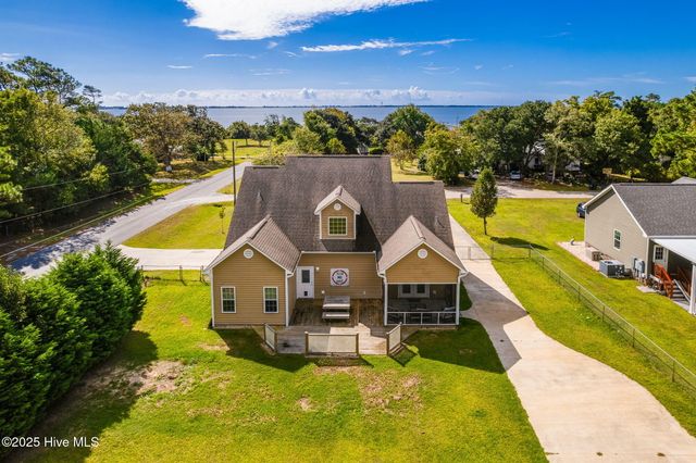 106 Barbour Drive, Newport, NC 28570
