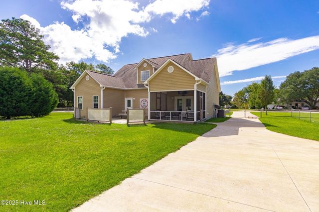 106 Barbour Drive, Newport, NC 28570