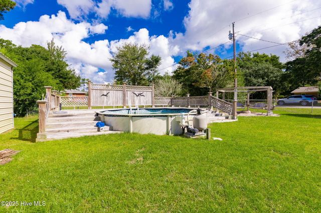 106 Barbour Drive, Newport, NC 28570