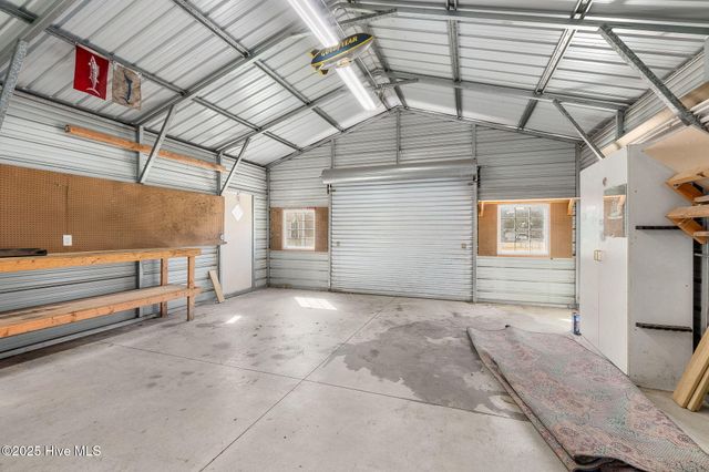 106 Barbour Drive, Newport, NC 28570