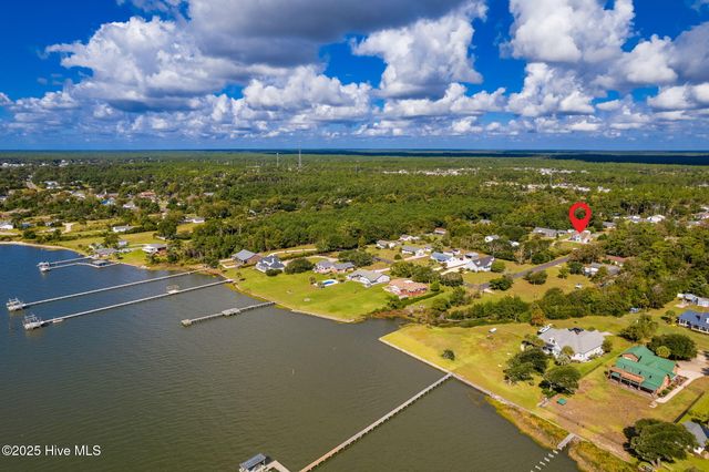 106 Barbour Drive, Newport, NC 28570