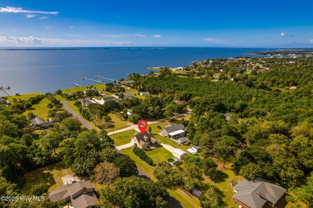 106 Barbour Drive, Newport, NC 28570